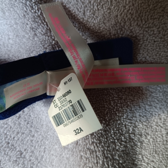 PINK Victoria's Secret Blue Hawaiian Wear Everywhere Push-Up Bra. 32A. NWT! - Picture 3 of 10